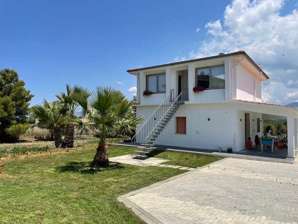 Casa Vacanza Villa Dorotea ปาร์ตินิโก ภายนอก รูปภาพ